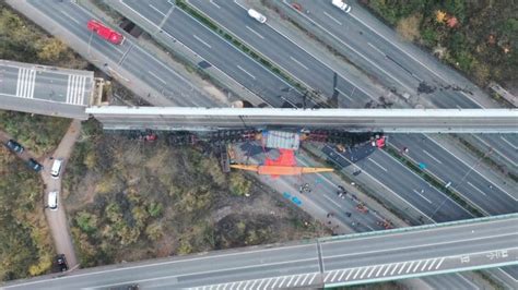 Ç­i­n­­d­e­ ­o­t­o­y­o­l­ ­k­ö­p­r­ü­s­ü­ ­ç­ö­k­t­ü­:­ ­3­ ­ö­l­ü­ ­4­ ­y­a­r­a­l­ı­
